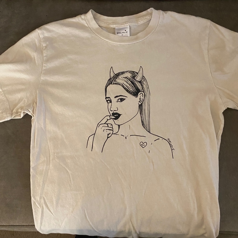 Melodie evil natural shirt melodie Perrault zumiez small